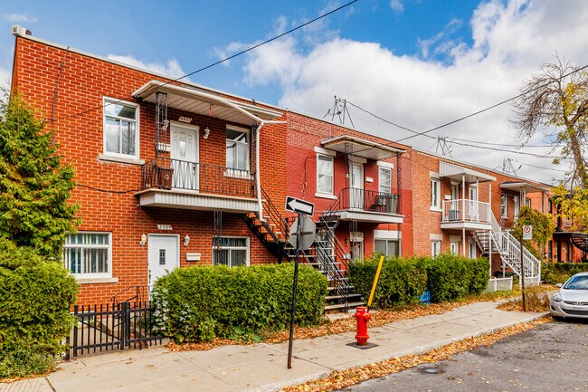 2297 Denonville Rue in Montréal, QC - Building Photo - Primary Photo