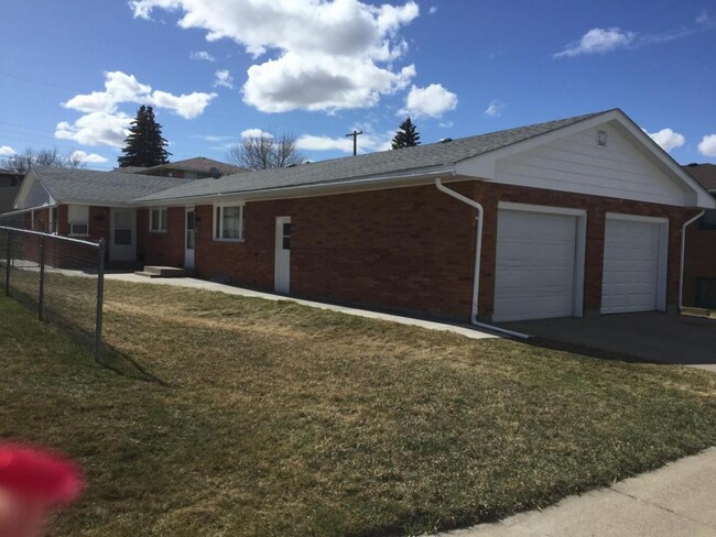 property at 4616 Diana Dr