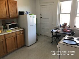 1375 Commonwealth Ave in Boston, MA - Building Photo