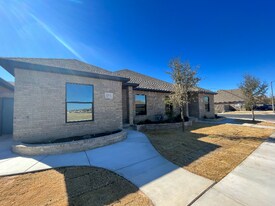 1302 Milltown Rd in Midland, TX - Building Photo