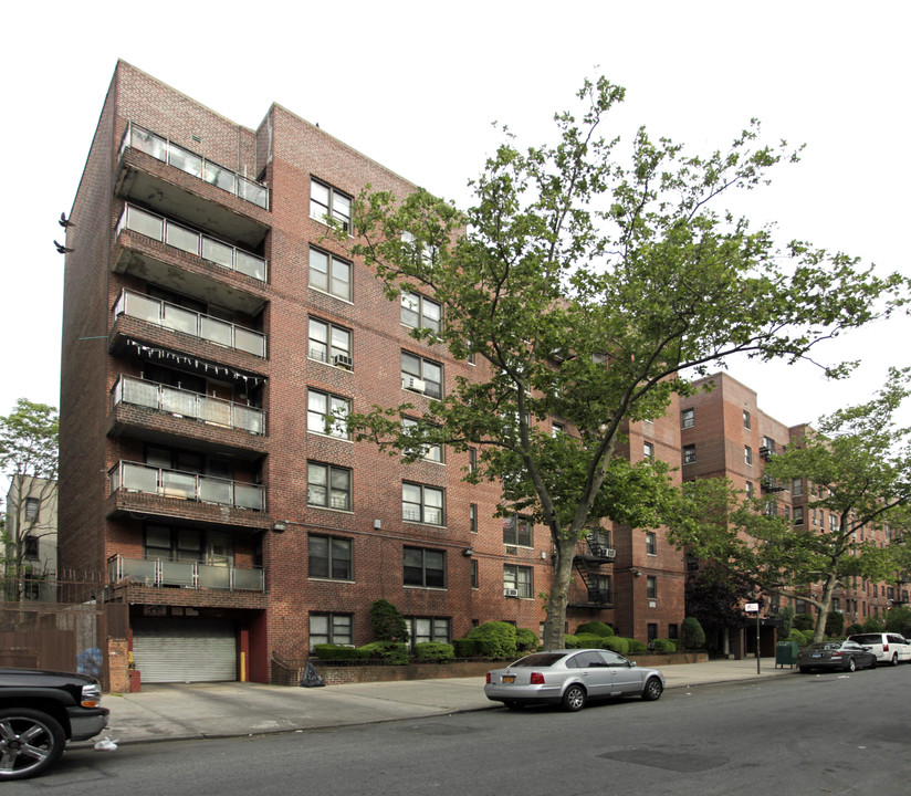 200 E 17th St in Brooklyn, NY - Building Photo