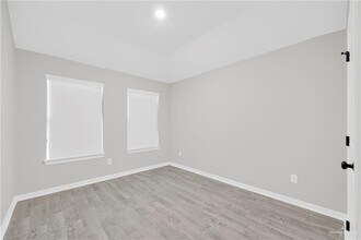 8313 N 34th Ln in McAllen, TX - Building Photo - Building Photo
