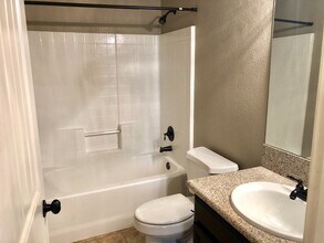 3334 Laramie Ave in Kingman, AZ - Building Photo - Building Photo