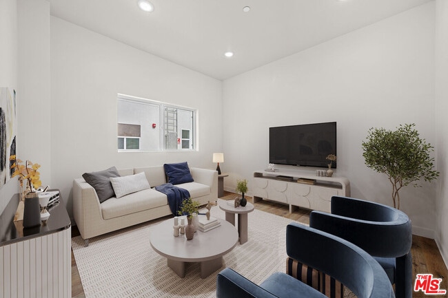 7411 Artesia Blvd in Buena Park, CA - Building Photo - Building Photo