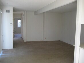 615-617-617 Adeline Pl in Davis, CA - Building Photo - Building Photo