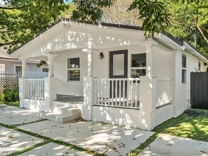 1829 NW 62nd Terrace in Miami, FL - Foto de edificio - Building Photo