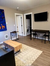 6640 N Amherst St, Unit B in Portland, OR - Building Photo - Building Photo