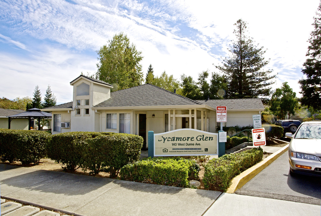 Sycamore Glen in Morgan Hill, CA - Foto de edificio