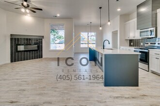 8429 Stonewood Dr in Oklahoma City, OK - Building Photo - Building Photo