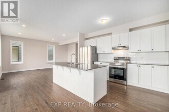 186 Conservancy Dr in Ottawa, ON - Building Photo - Building Photo