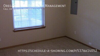 350 N Ocean Ave in Rockaway Beach, OR - Building Photo - Building Photo