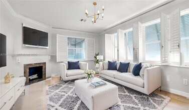 623 NE 17th Way in Fort Lauderdale, FL - Building Photo - Building Photo