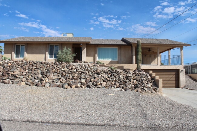 3132 Silversmith Dr in Lake Havasu City, AZ - Building Photo - Building Photo