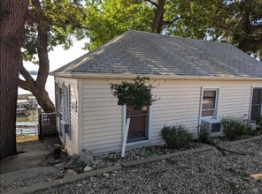 1280 Village Oaks Dr in Okoboji, IA - Building Photo - Building Photo