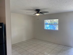 8420 N Brooks St in Tampa, FL - Building Photo - Building Photo