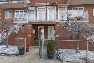 191 28th Ave in Brooklyn, NY - Foto de edificio - Building Photo