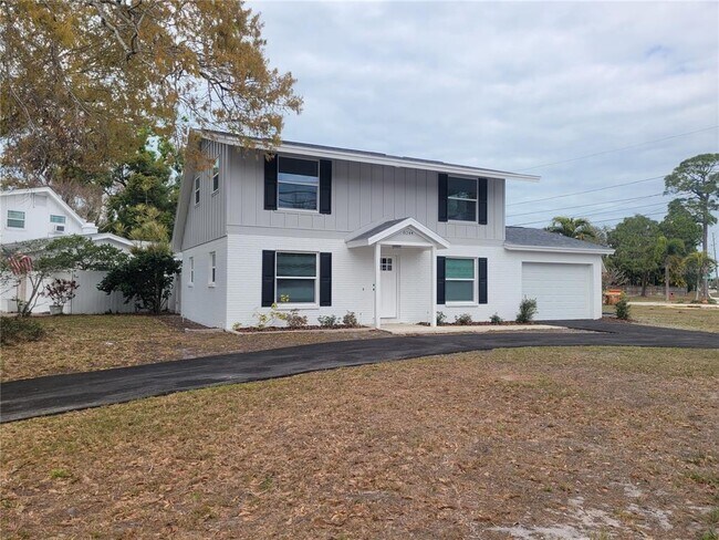 8244 125th St in Seminole, FL - Building Photo - Building Photo