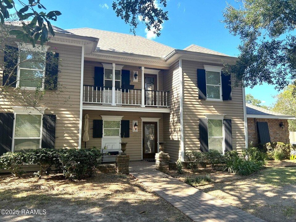 109 Sharpsburg Dr in Lafayette, LA - Building Photo