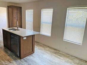 533 E Sullivan St in Coalinga, CA - Building Photo - Building Photo