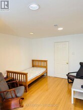 20 Maureen Dr in Toronto, ON - Building Photo - Building Photo