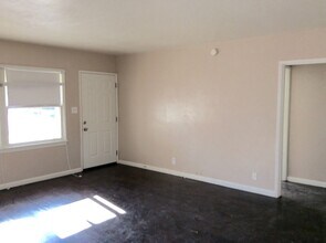 2516 Ashby St in Bakersfield, CA - Building Photo - Building Photo