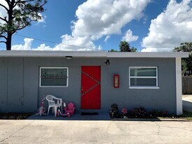 415 W Lancaster Rd in Orlando, FL - Building Photo