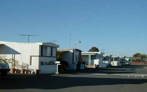 Vallejo Mobile Home Community in Vallejo, CA - Foto de edificio - Building Photo