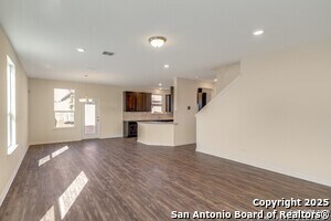 1331 Hawk Ct in San Antonio, TX - Building Photo - Building Photo