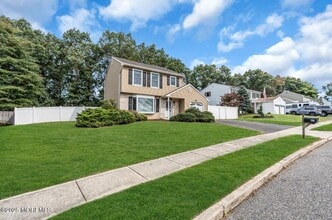 45 Pinyon St in Howell, NJ - Building Photo - Building Photo