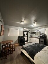 903 W Linden St, Unit B in Boise, ID - Building Photo - Building Photo