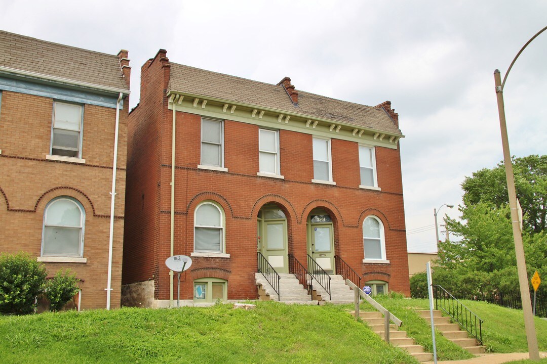 3801 Folsom Ave in St. Louis, MO - Building Photo