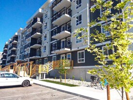 Willows Crossing in Duncan, BC - Building Photo
