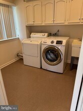 11769 Indian Ridge Rd in Reston, VA - Building Photo - Building Photo