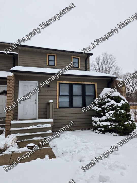 1317 Lake Charles Ave in Porter, IN - Building Photo