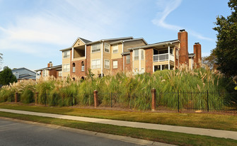 Hampton Courts Apartments