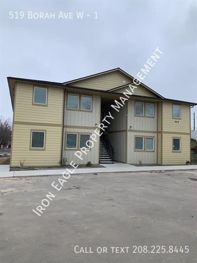 519 Borah Ave W-Unit -1 in Twin Falls, ID - Building Photo