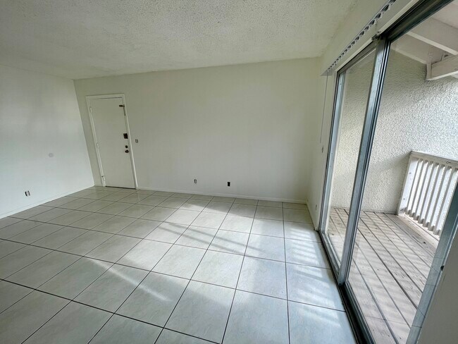 1500 N Congress Ave, Unit A34 in West Palm Beach, FL - Building Photo - Building Photo