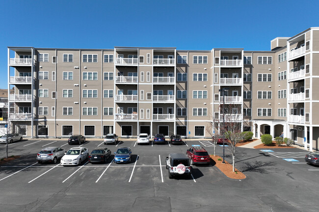 Walnut Place Condominiums in Peabody, MA - Building Photo - Building Photo