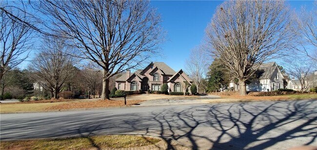 2810 Sugarloaf Club Dr in Duluth, GA - Building Photo - Building Photo