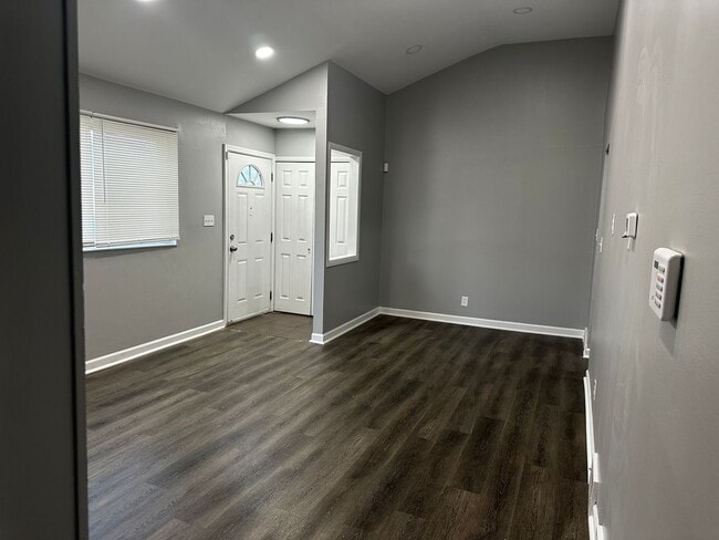 23560 Lauren Ave in Warren, MI - Building Photo - Building Photo