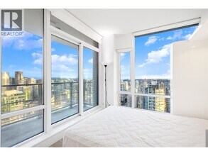 1283 Howe St in Vancouver, BC - Building Photo - Building Photo