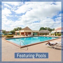 8435 Sunrise Lakes Blvd, Unit 104 in Sunrise, FL - Foto de edificio - Building Photo