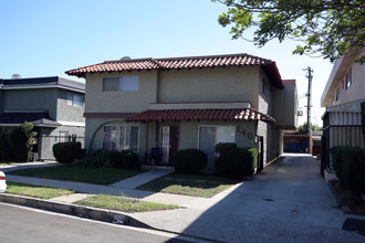 140 W Hillsdale St in Inglewood, CA - Building Photo - Primary Photo