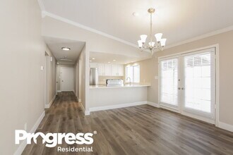 7700 Blackbird Ave in Las Vegas, NV - Foto de edificio - Building Photo