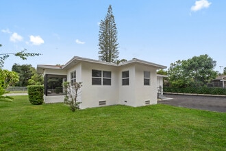 1219 NW 33rd St, Unit 1 in Miami, FL - Building Photo - Building Photo