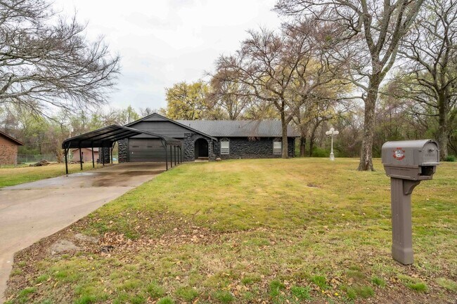 property at 32044 E 724 Terrace