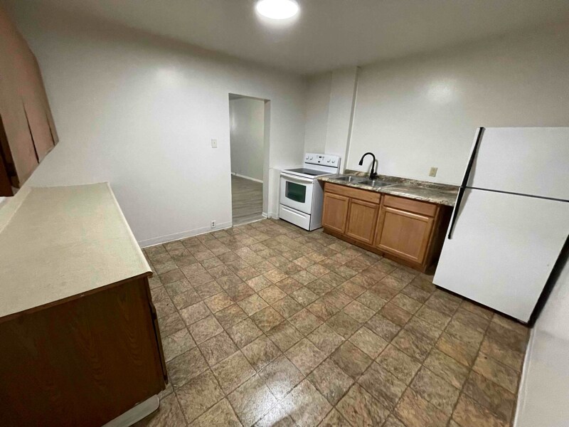 608 3rd St, Unit 1 in Jackson, MI - Building Photo