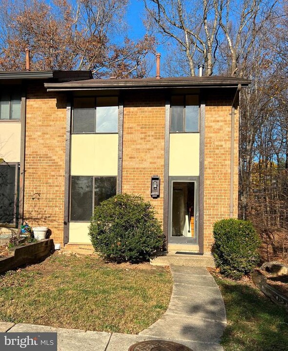 8916 Footed Ridge in Columbia, MD - Building Photo