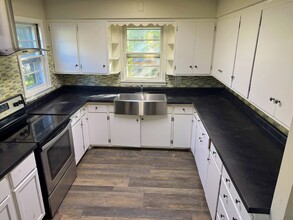 530 Simon Ave W in Dassel, MN - Building Photo - Building Photo