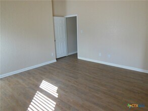 455 Roadrunner Ave in New Braunfels, TX - Building Photo - Building Photo
